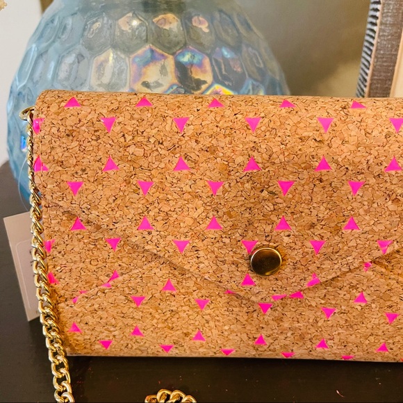 NWT Cork and Pink Crossbody Clutch - Picture 2 of 9